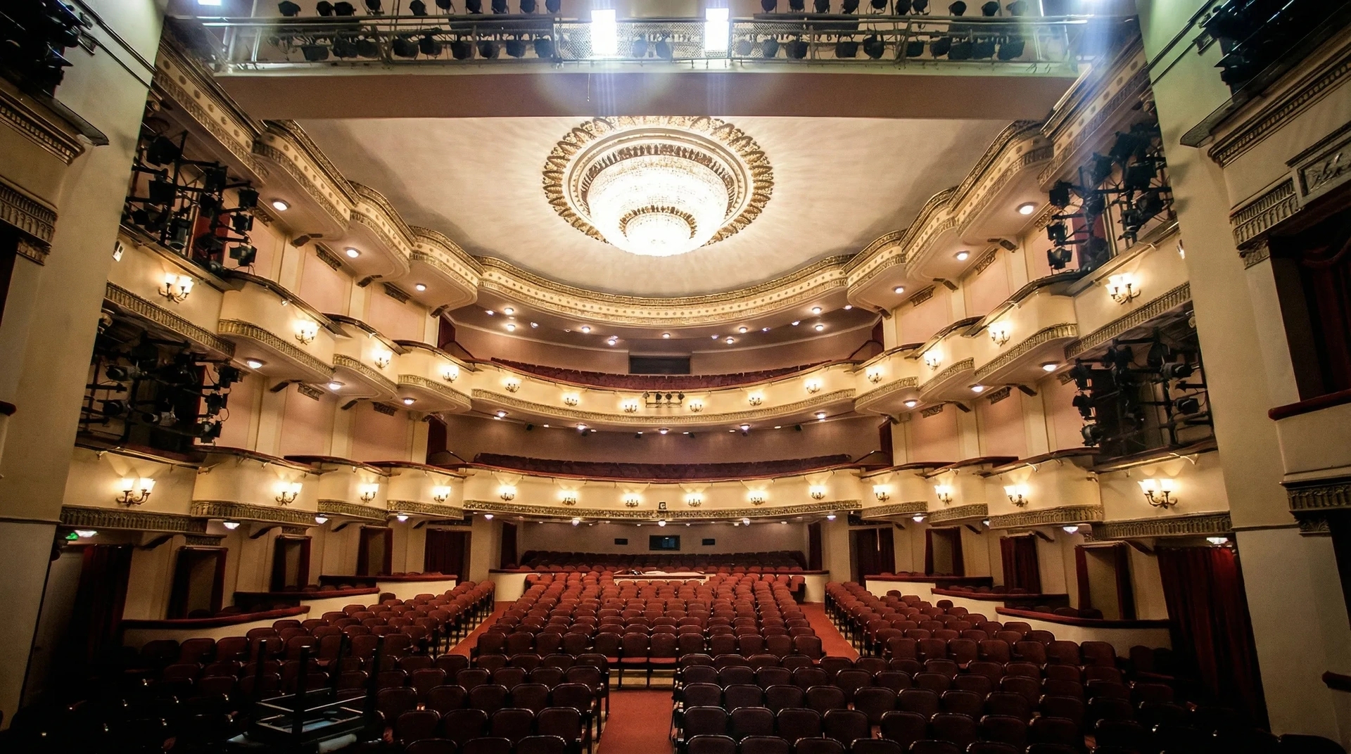 ТЕАТР ВАХТАНГОВА